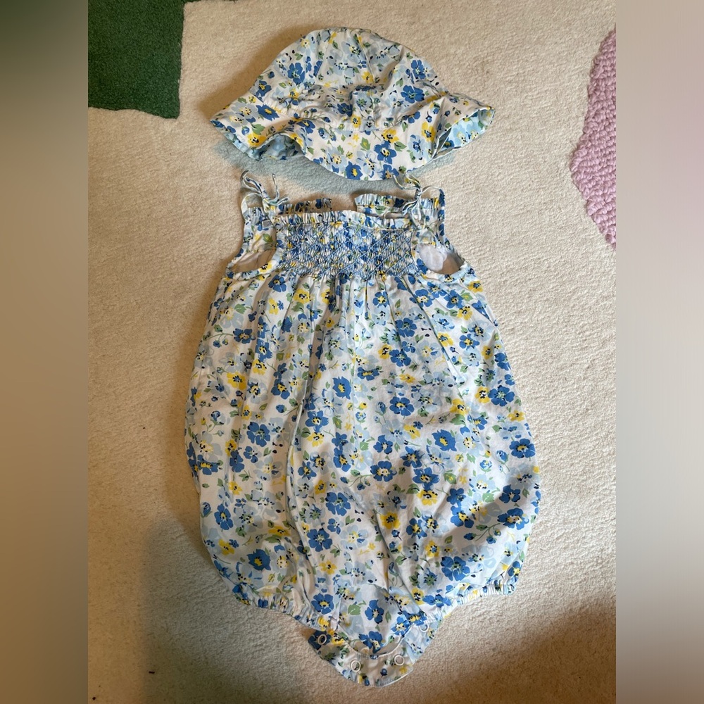 Baby Girl Ralph Lauren floral bubble with hat (0-3M)